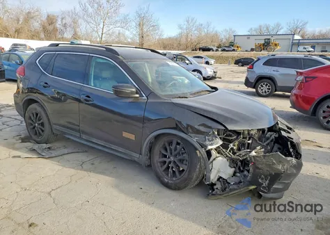 2017 Nissan Rogue Sv z USA, uszkodzony, nr VIN 5N1AT2MV1HC764247